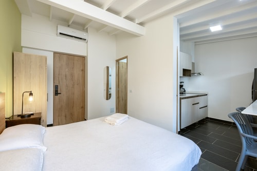 Beautiful bright loft, balcony in El Poblado 2 My Places