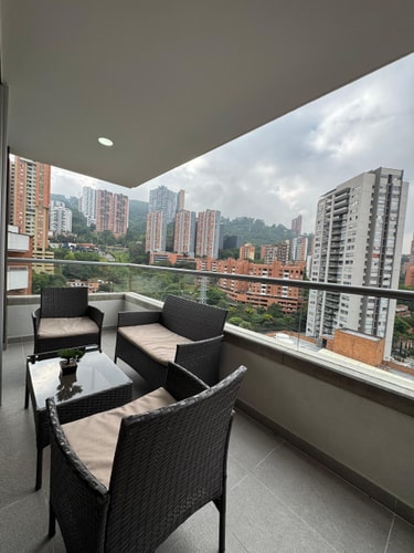 Amazing 3 BR apto in Poblado 9 My Places