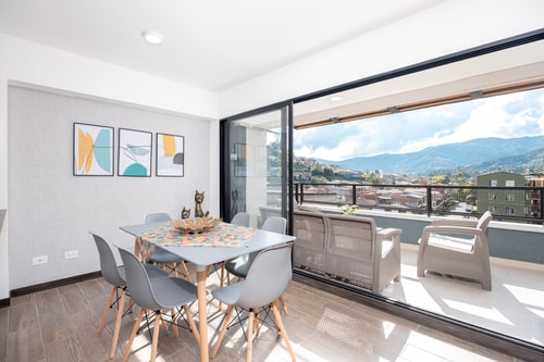 Hermoso 2BR apto en El Retiro 18 My Places