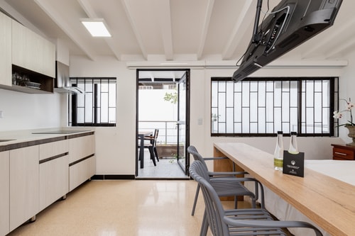 Astonishing Studio with A/C and Wi-Fi 4 My Places