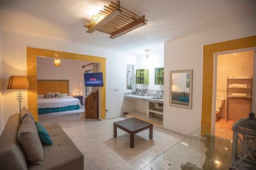 Beautiful Condo In Touristic Downtown Cancun 02