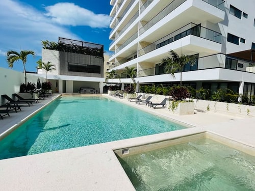 Luxury 2BR Condo Downtown Cancun. With fast WiFi!