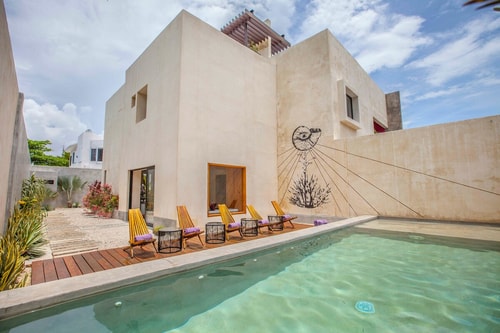 7BR Villa · Private Pool · Shuttle Included