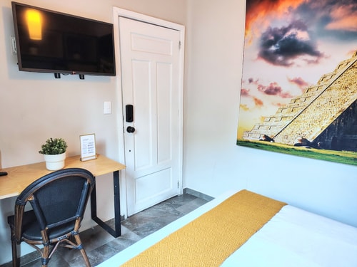 Chichen Itza, cozy room close Reforma!