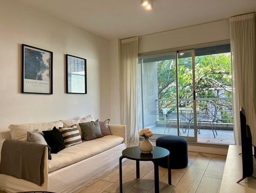 Peaceful Stay in the Heart of Monserrat