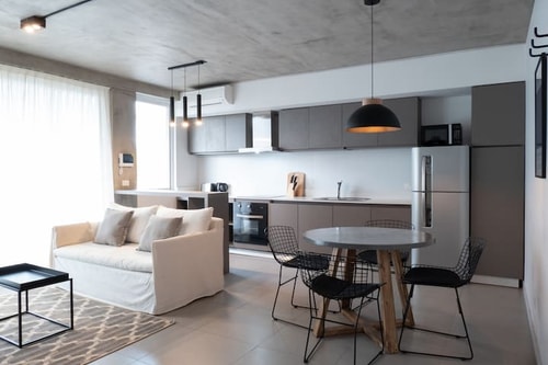 Aliso Deluxe Apartment