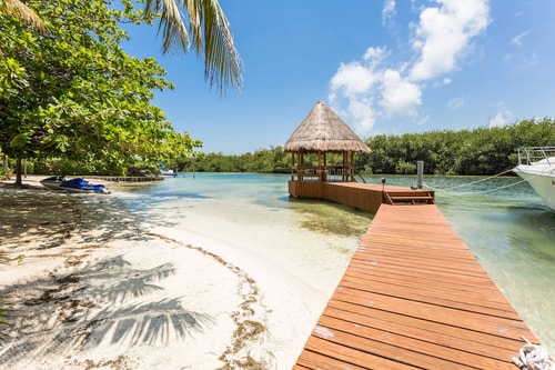 4 Bedroom Lagoonfront Villa in Hotel Zone Cancun