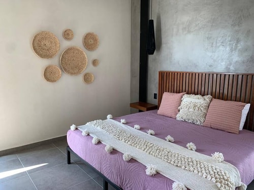 Caribbean Department: 4 People and Pool