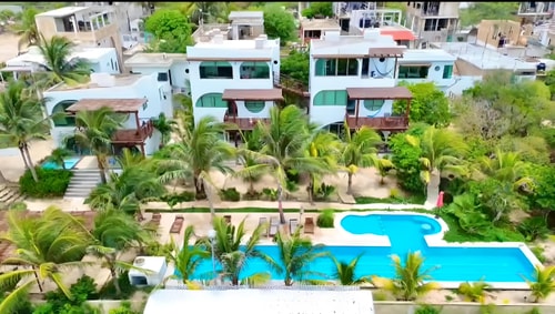 Exclusive Villa, 90m away from the Beach!