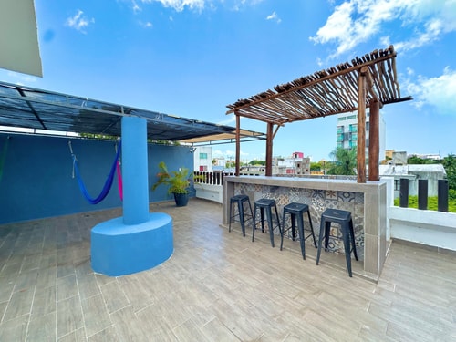 1 Bedroom in Downtown with Rooftop - C2