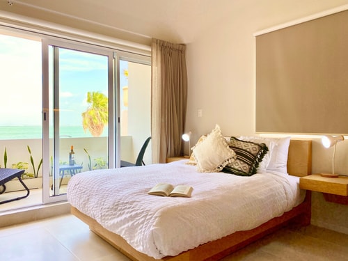 Exclusive Studio; Balcony and Lagoon Views