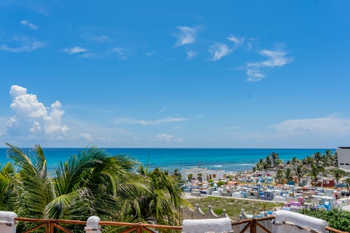 Stay with Sea Views in Isla Mujeres!