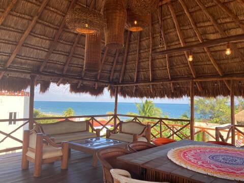 Family Luxury in PM: Garden and Pool Access