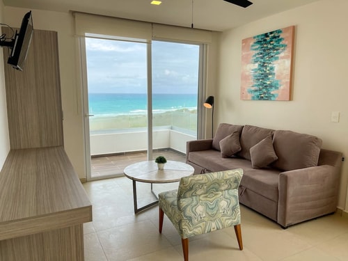 Beautiful Holiday Apartment on the Island - M6 6 Solmar Rentals