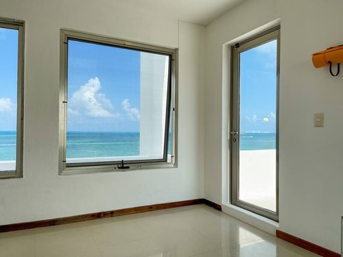 4BR Private Oceanfront Villa w/ Pool & Terrace 33 Solmar Rentals
