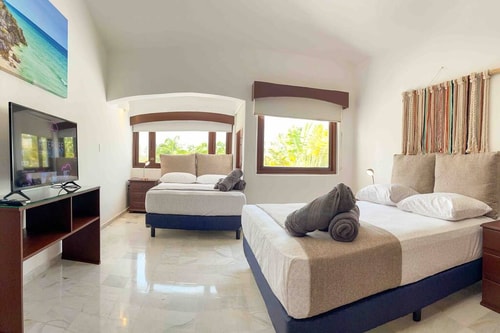 5BR Private Waterfront Villa w/ Pool & Terrace 40 Solmar Rentals