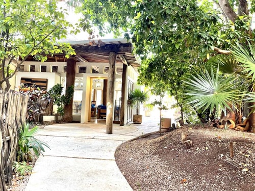 6BR Spacious Waterfront Villa w/ Private Pool 8 Solmar Rentals
