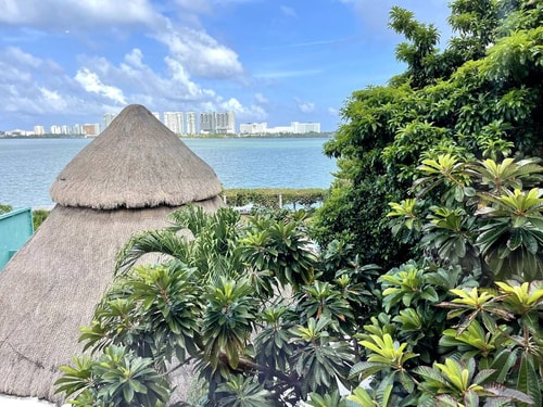 6BR Spacious Waterfront Villa w/ Private Pool 42 Solmar Rentals