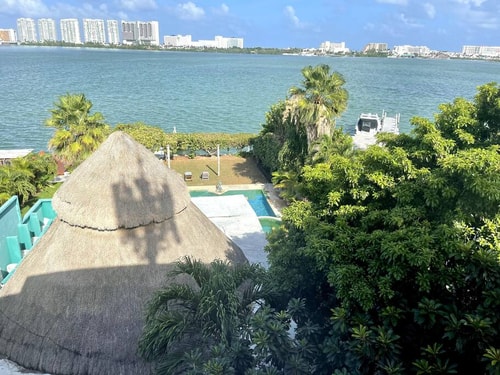 6BR Spacious Waterfront Villa w/ Private Pool 51 Solmar Rentals