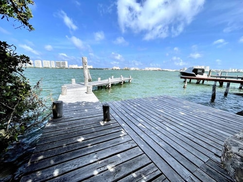 6BR Spacious Waterfront Villa w/ Private Pool 68 Solmar Rentals