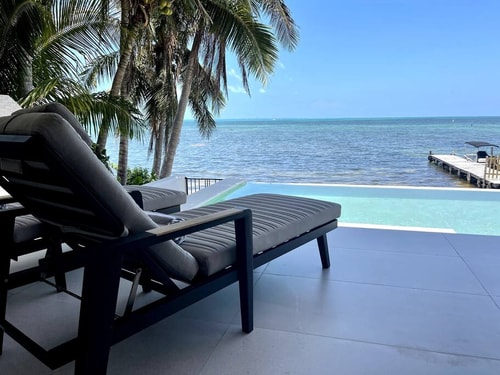 6BR Modern Oceanfront Villa w/ Infinity Pool 4 Solmar Rentals