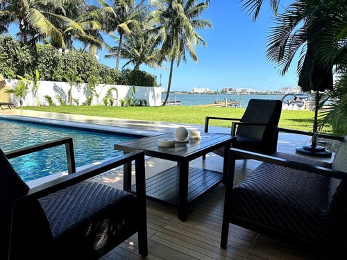 Don Village - 5BR Luxury Waterfront Private Villa 1 Solmar Rentals
