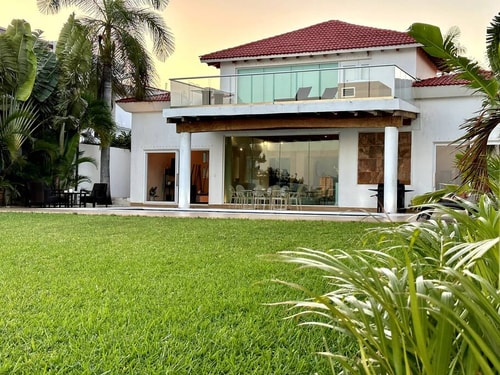 Don Village - 5BR Luxury Waterfront Private Villa 8 Solmar Rentals