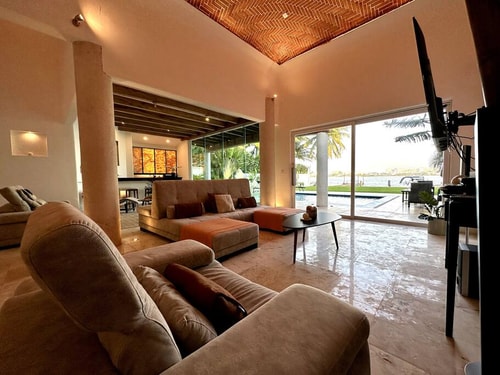 Don Village - 5BR Luxury Waterfront Private Villa 24 Solmar Rentals