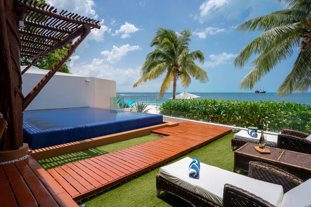 6BR Beachfront Private Luxury Villa Solmar Rentals