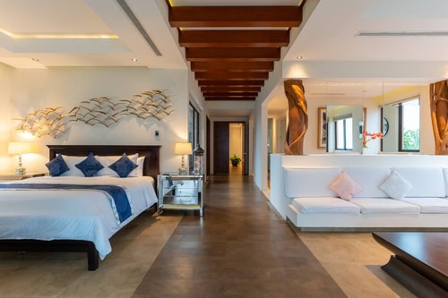 6BR Beachfront Private Luxury Villa 10 Solmar Rentals