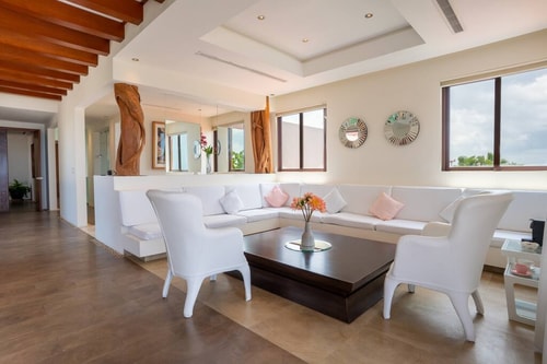 6BR Beachfront Private Luxury Villa 12 Solmar Rentals