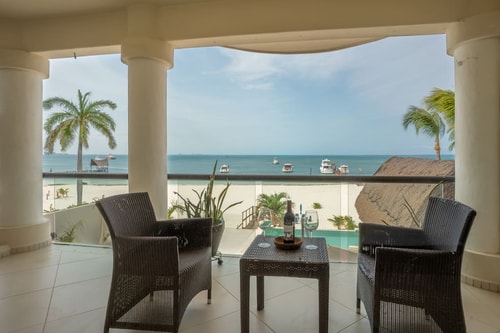 Captivating Beachfront Villa w/ Infinity Pool 25 Solmar Rentals