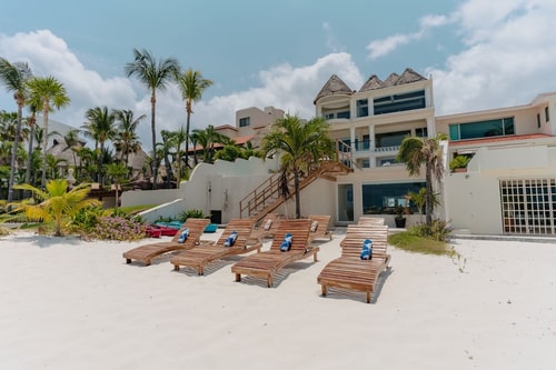 Captivating Beachfront Villa w/ Infinity Pool 41 Solmar Rentals