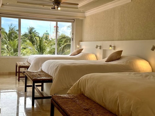 6BR Beachfront Exclusive Villa w/ Private Pool 18 Solmar Rentals