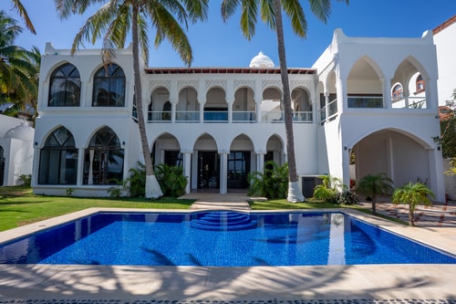Unique 5BR Beachfront Villa w/ Private Pool! 2 Solmar Rentals