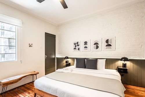 Slick Apt Between Parks Condesa | Laredo