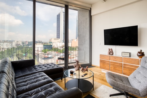 Modern Elegant Apartment | Balcony | Gym