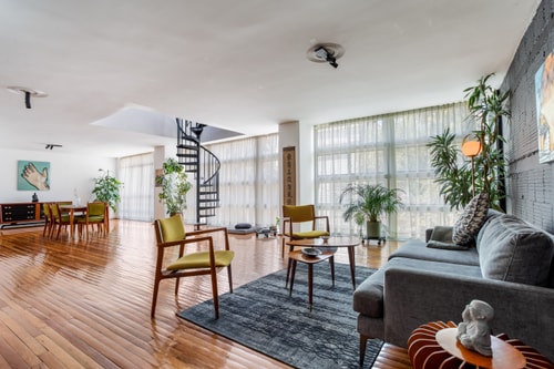 4BR Two-story Apartment Near Condesa