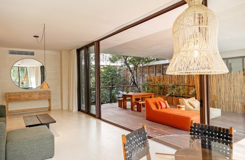 Iconico y Elegante Condo @AldeaZama by BT Homes