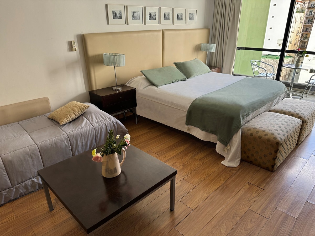 Omar Pereira | 9E · One Temporary Recoleta | Pacheco de Melo 1859 9E