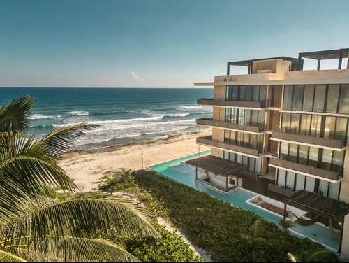 Stylish apartment near the sea by BT Homes