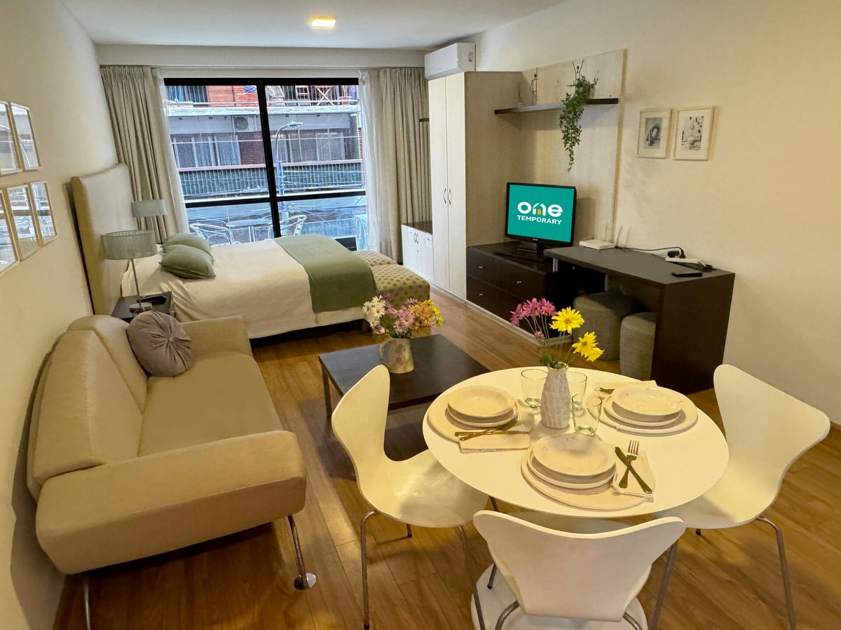 Omar Pereira | 6B · One Temporary Recoleta | Pacheco de Melo 1859 6B