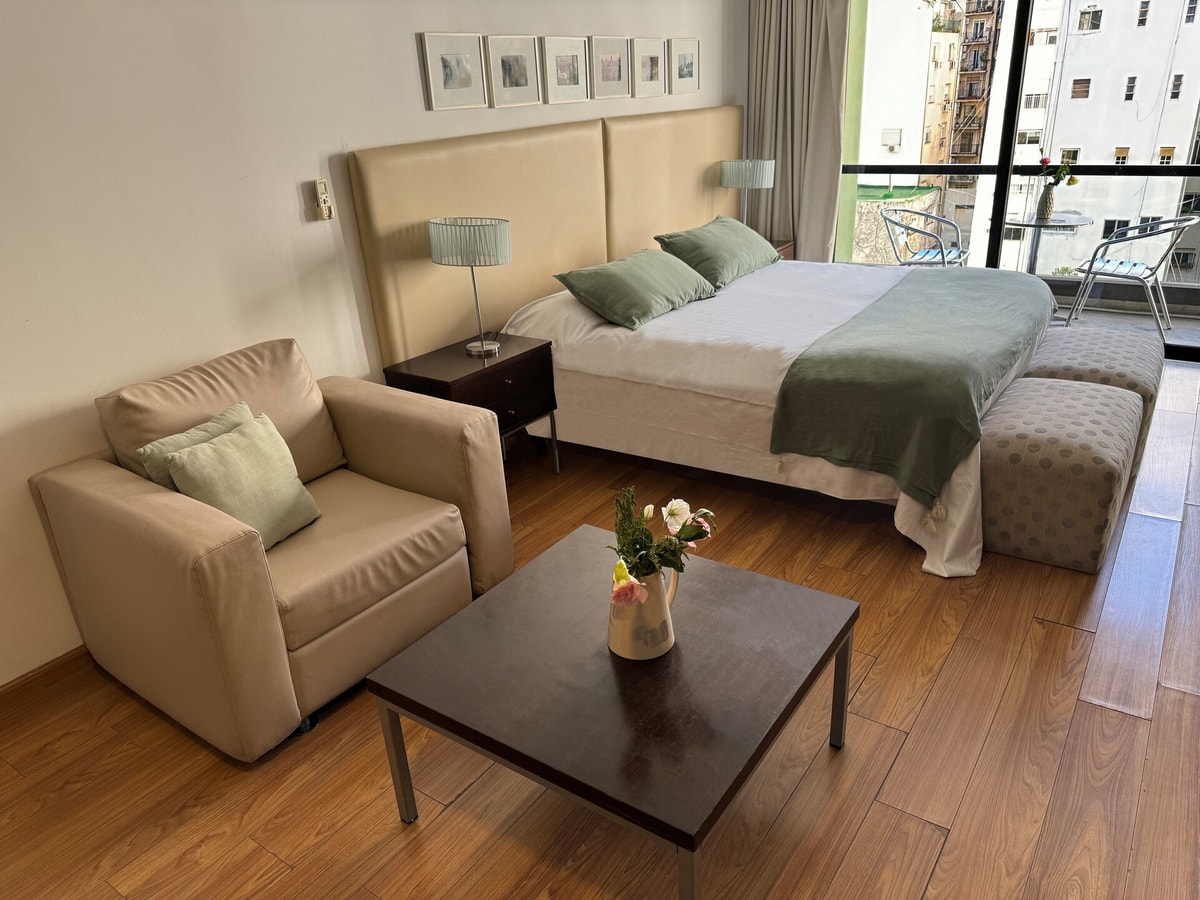 Omar Pereira | 9E · One Temporary Recoleta | Pacheco de Melo 1859 9E
