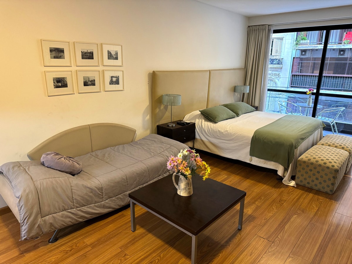 Omar Pereira | 7B · One Temporary Recoleta | Pacheco de Melo 1854 7B