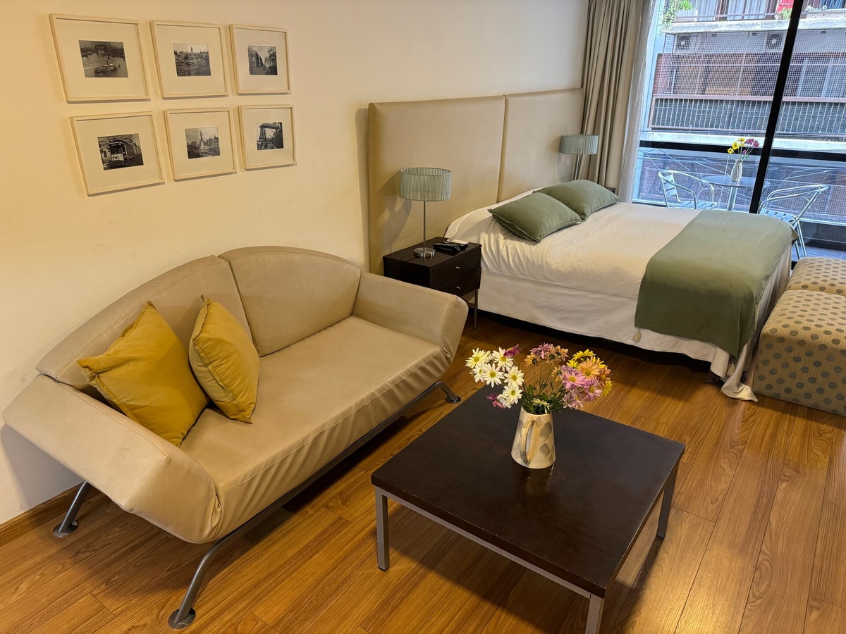 Omar Pereira | 2A · One Temporary Recoleta | Pacheco de Melo 1859 2A