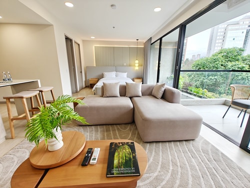 Boho luxe | Balcony | Ac | Wide Open Space