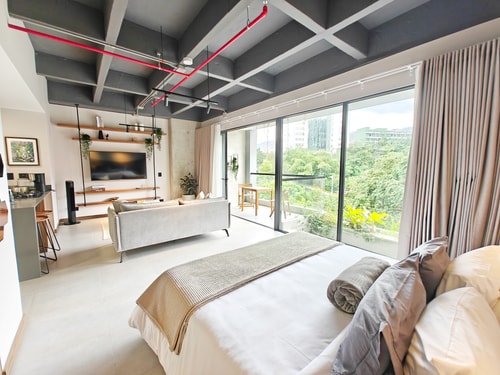 Luxe Flat | Ac | Opn loft | boho look | Balcony