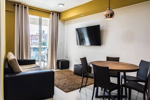Luxury Living in an unbeatable location! Meridian Executive Rentals