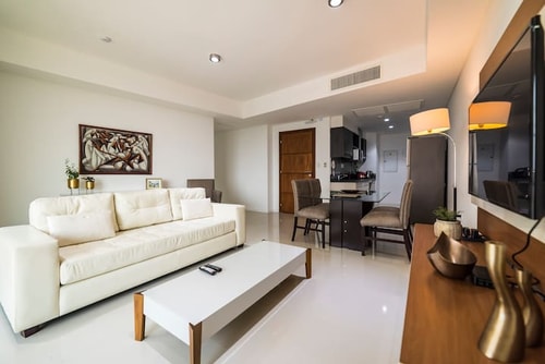 A pasos de los Shoppings y principales puntos! Meridian Executive Rentals