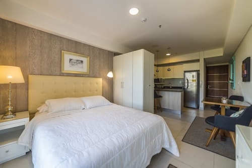 A 30 metros del Shopping del Sol! Meridian Executive Rentals